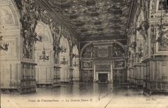 VINTAGE POSTCARD Palate De Fontainebleau the Gallery Henri II