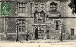 CPA Blois Entree Du Chateau Facade Louis XII