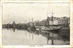 CPA Fecamp Le Port Bateaux