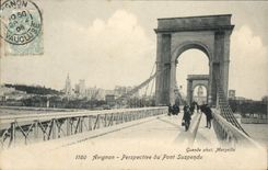 Opinión de Avignon de la POSTAL de la VENDIMIA del puente suspendido