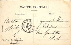 VINTAGE POSTCARD Paris Montmartre Crowns Heart in front of the basilica of the Sacring Heart