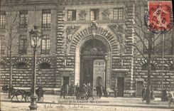 VINTAGE POSTCARD Entered Republican guard Of the Barracks Of Celestins Paris