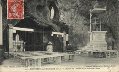 CPA Montreuil Sur Maine La Grotte De Lourdes et la nouvelle chaire