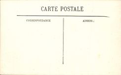 La POSTAL Eze de la VENDIMIA entra en los Aceituna-árboles las ruinas del castillo