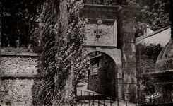 MODERN CARD Louis Mount the Gate Of France