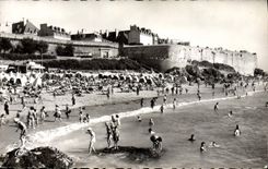 CPM Saint Malo Cite Corsaire Plage De Bonsecours
