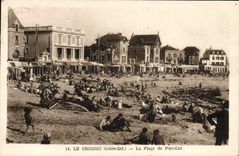 VINTAGE POSTCARD Croisic the Beach of Port Flax