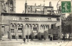 CPA Lyon Place Saint Jean Vestiges Romains