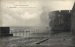 VINTAGE POSTCARD Holy Molo the Beach of the baths during the winter