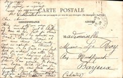 VINTAGE POSTCARD Pierrefonds Castle Main courtyard the entry of the vault