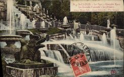 CPA St Cloud Le Parc Grandes Eaux La grande cascade Le dragon 