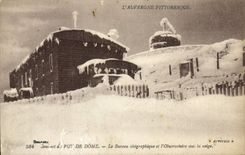 VINTAGE POSTCARD Summit of Puy de Dome the telegraphic office and the observatory under snow