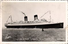 VINTAGE POSTCARD Le Havre the Steamer Ile de France Boat