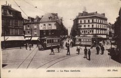 CPA Amiens La Place Gambetta Tramway