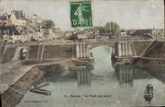POSTAL Nevers de la VENDIMIA del puente el lugar gravemente