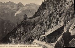 CPA Chamonix Le Chapeau Et Les Aiguilles Rouges