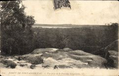 VINTAGE POSTCARD Drill De Fontainebleau Seen from Of the Sanguinede Fountain