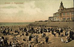 VINTAGE POSTCARD Ostend the Beach has Midday