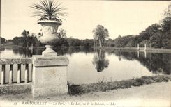 CPA Rambouilet Le Parc Le Lac Vu De La Pelouse