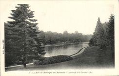 CPA Le Bois de Boulogne en Automne Autour du Grand Lac