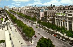 CPM Paris Les Champs Elysees