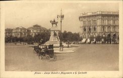 VINTAGE POSTCARD Milon Largo Cairoli E Monumento has Garibaldi