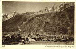 CPA Chamonix Mont Blanc et les Aiguilles