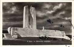 VINTAGE POSTCARD Vimy the Canadian memorial Militaria