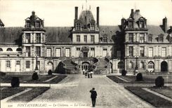 VINTAGE POSTCARD Fontainebleau the Castle Court Of the Good-byes