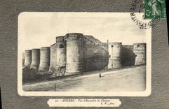 La POSTAL de la VENDIMIA encoleriza visto junta del castillo