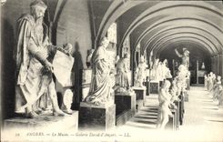 La POSTAL de la VENDIMIA encoleriza la galería David del museo de encoleriza