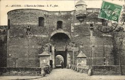 CPA Angers L'entree du chateau