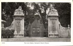 POSTAL de la VENDIMIA el hotel luxe del De del Hampton Court de los escombros del león