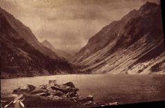 VINTAGE POSTCARD Cauterets surroundings the Lake Gaube At the bottom Vignemale