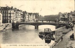 CPA Bayonne Le Pont Marengo et les Quais de la Nive