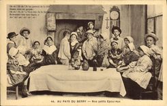 CPA Au Pays Du Berry Nos Petits Epouseux Folklore 