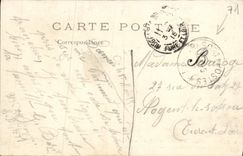 CPA L'eglise de Souain apres le bombardement Militaria