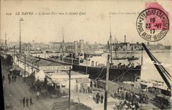 VINTAGE POSTCARD Le Havre Auant Port Towards the Large Quay Boats