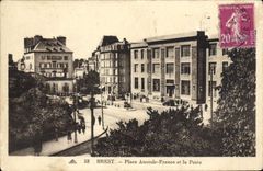 CPA Brest Place Anatole France et la Poste