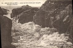 VINTAGE POSTCARD Beautiful Island at sea Handle of Port Cotton By Storm Flakes of scum