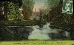 CPA Chatfllerault Le Jardin Public