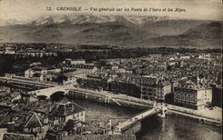 CPA Grenoble Vue Generale Sur Les Ponts de l'Isere et les Alpes 