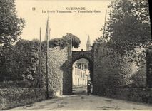VINTAGE POSTCARD Guerande the Vannetain Gate