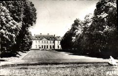 MODERN CARD GIF On Yvette the Castle