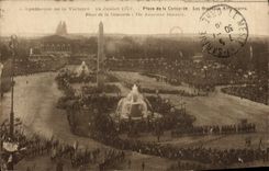 CPA Apotheose De La Victoire 14 juillet 1919 Place de la Concorde Les drapeaux allemands Militaria