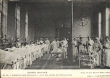 CPA Guerre Abbeville Une Des Sailes De I'Hotel Dieu Infirmiere