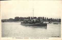 CPA Ouistreham Contre Torpilleur Sortant Du Canal Bateau