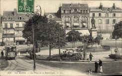 CPA Le Mans La Place De La Republique Tramway Picon