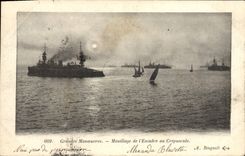 CPA Grandes Manoeures Mouillage de L'Escadre au Crepuscule Bateau