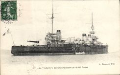 CPA La Liberte Cuirasse d'Escadre de 15000 tonnes Bateau
